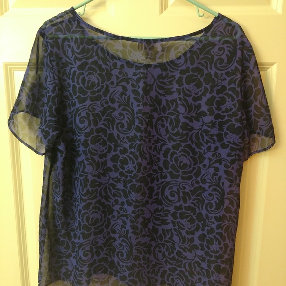 Loft Top - Picture 2 of 4